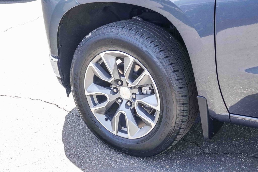 Thumbnail: 2021 Chevrolet Silverado 1500 - 7