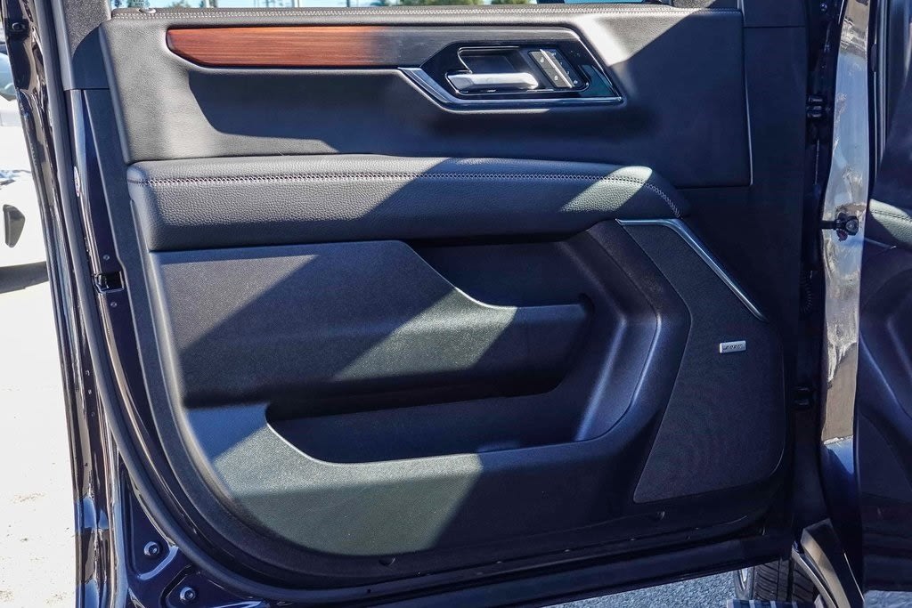 Thumbnail: 2025 GMC Yukon - 24