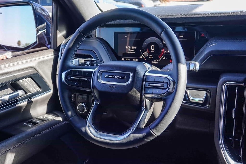 Thumbnail: 2025 GMC Yukon - 10