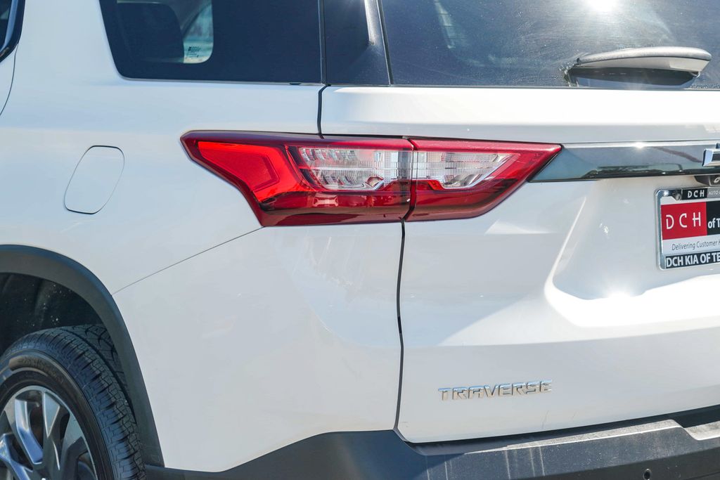 Thumbnail: 2020 Chevrolet Traverse - 18