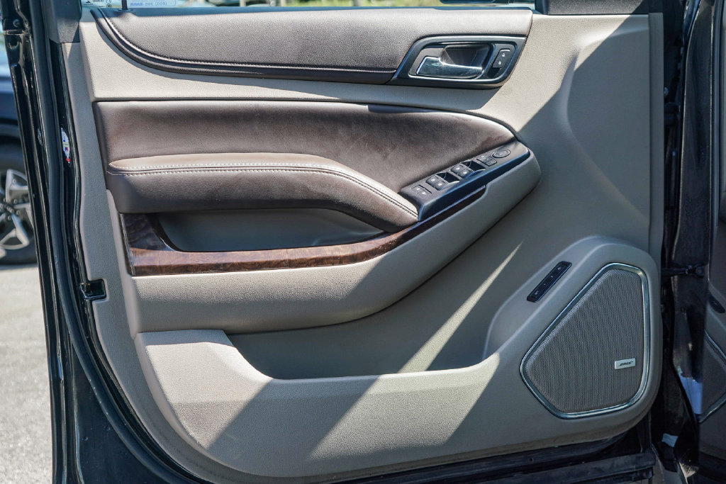 Thumbnail: 2015 Chevrolet Suburban - 23