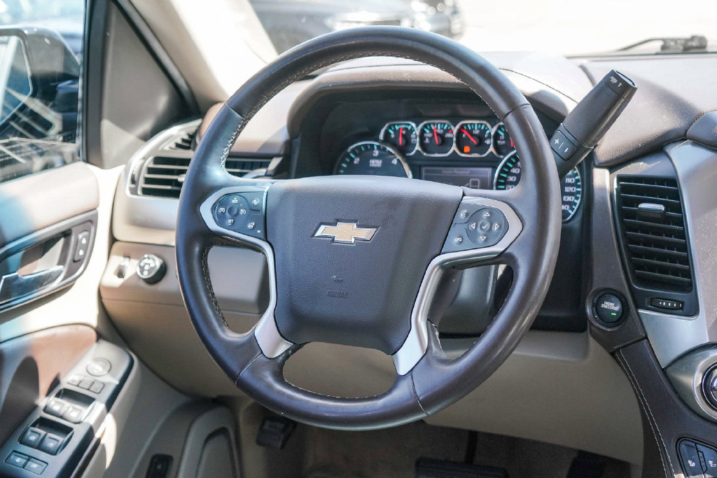 Thumbnail: 2015 Chevrolet Suburban - 8