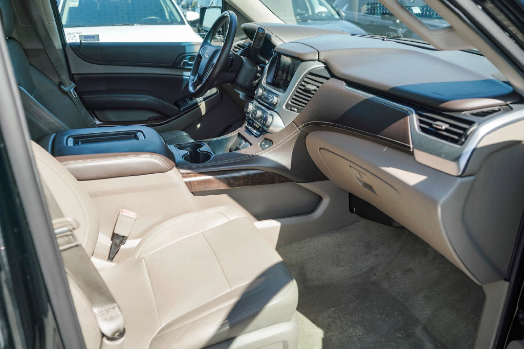 Thumbnail: 2015 Chevrolet Suburban - 9