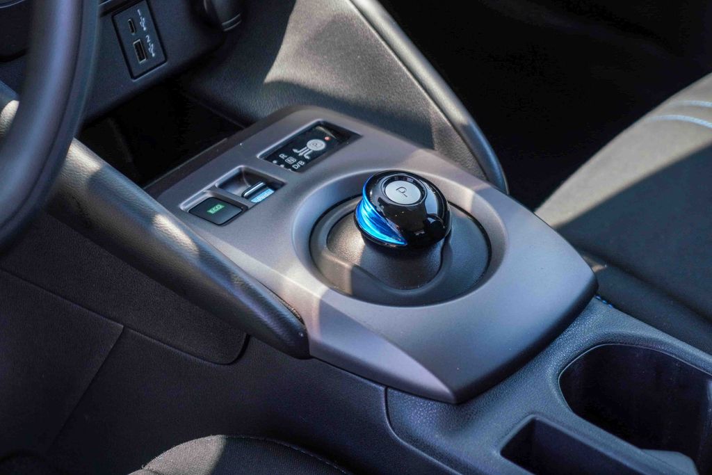 Thumbnail: 2023 Nissan Leaf - 13
