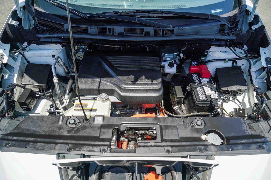 Thumbnail: 2023 Nissan Leaf - 7