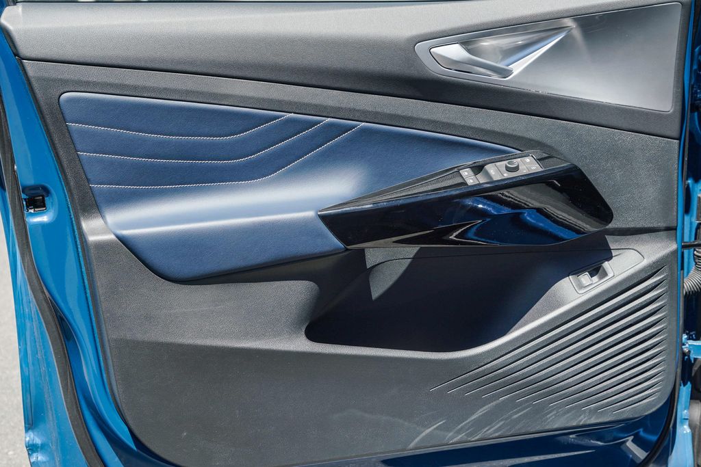 Thumbnail: 2025 Volkswagen ID.4 - 23