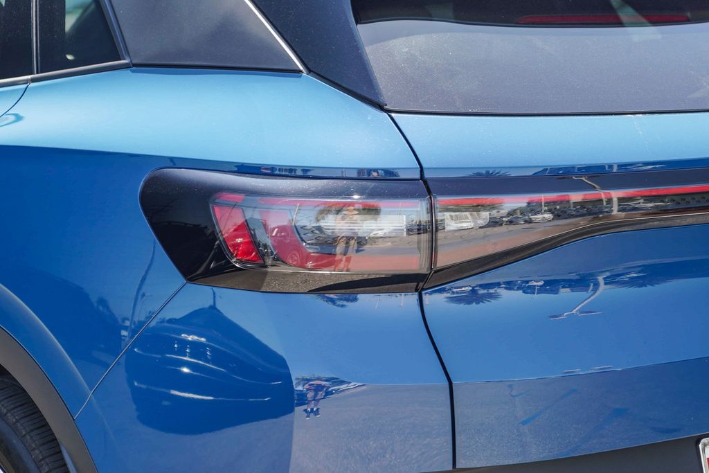 Thumbnail: 2025 Volkswagen ID.4 - 18