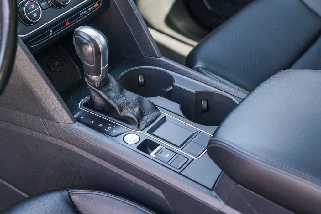 Thumbnail: 2019 Volkswagen Atlas - 13
