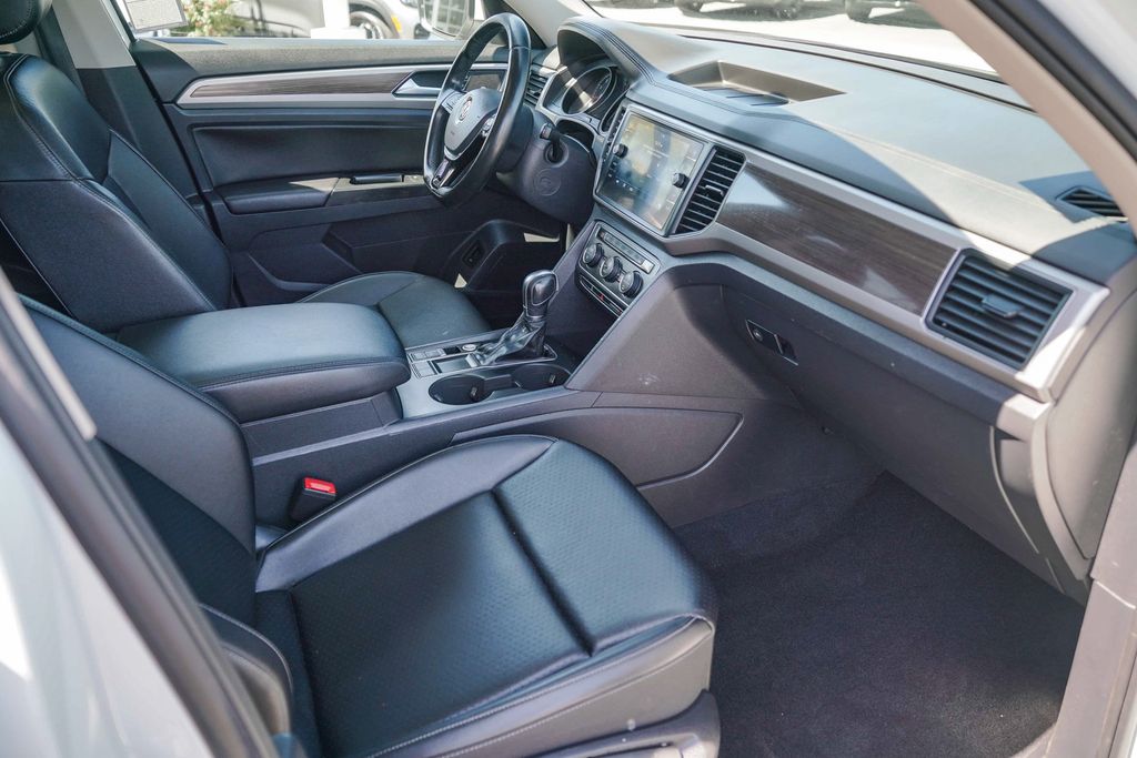 Thumbnail: 2019 Volkswagen Atlas - 9