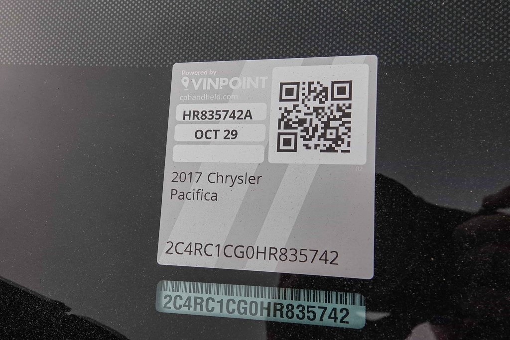 2017 Chrysler Pacifica LX 29