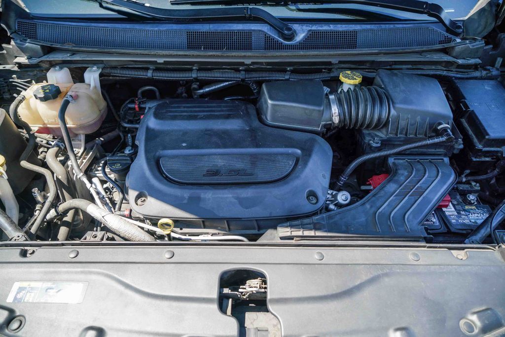 Thumbnail: 2019 Chrysler Pacifica - 7