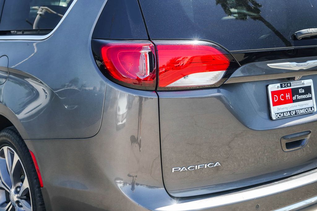Thumbnail: 2017 Chrysler Pacifica - 19