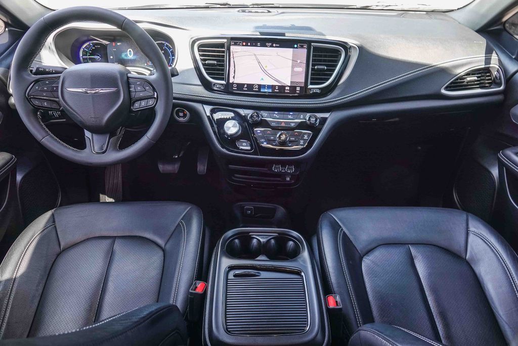 Thumbnail: 2022 Chrysler Pacifica - 2