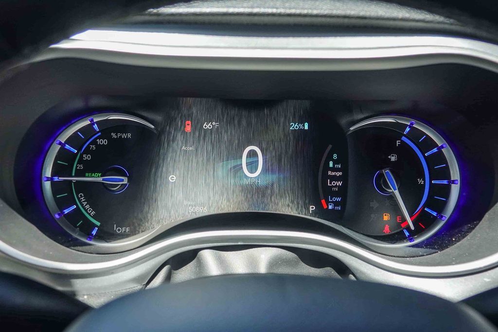 Thumbnail: 2022 Chrysler Pacifica - 14