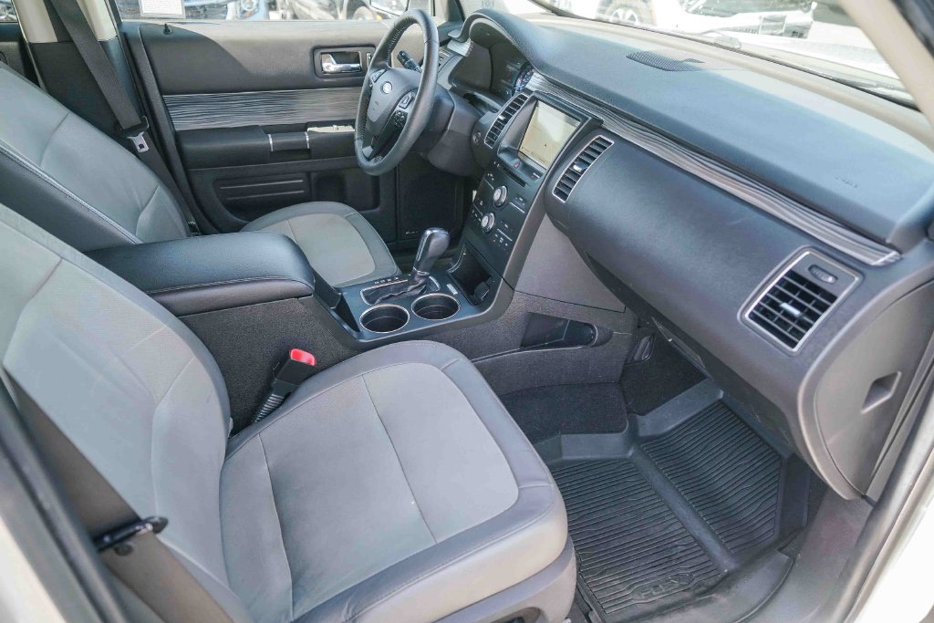 Thumbnail: 2019 Ford Flex - 9
