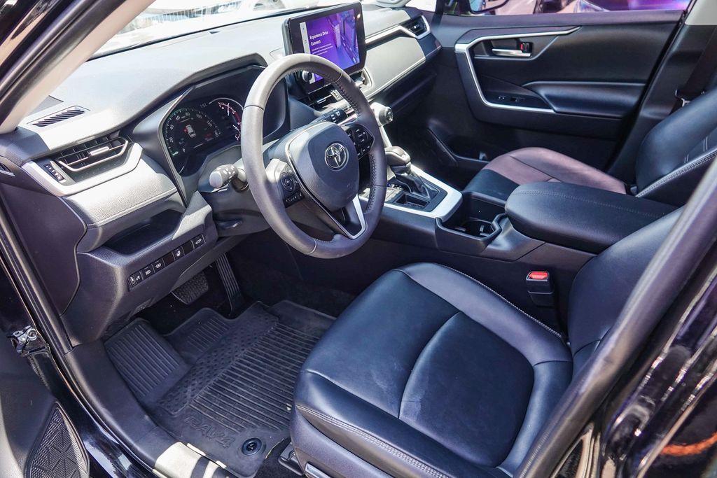 Thumbnail: 2024 Toyota RAV4 - 9