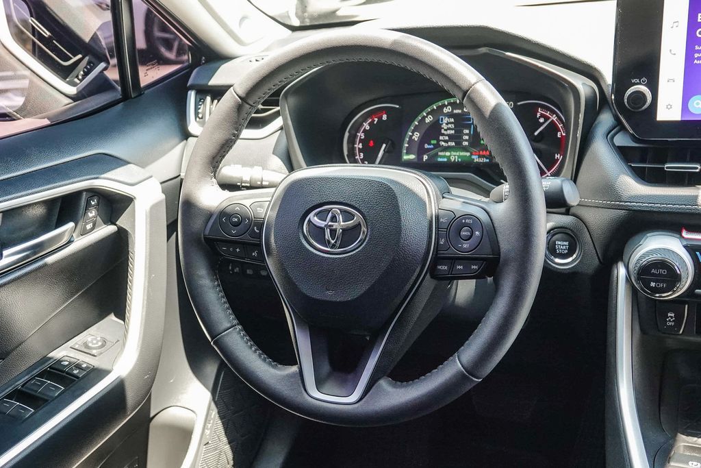 Thumbnail: 2024 Toyota RAV4 - 7