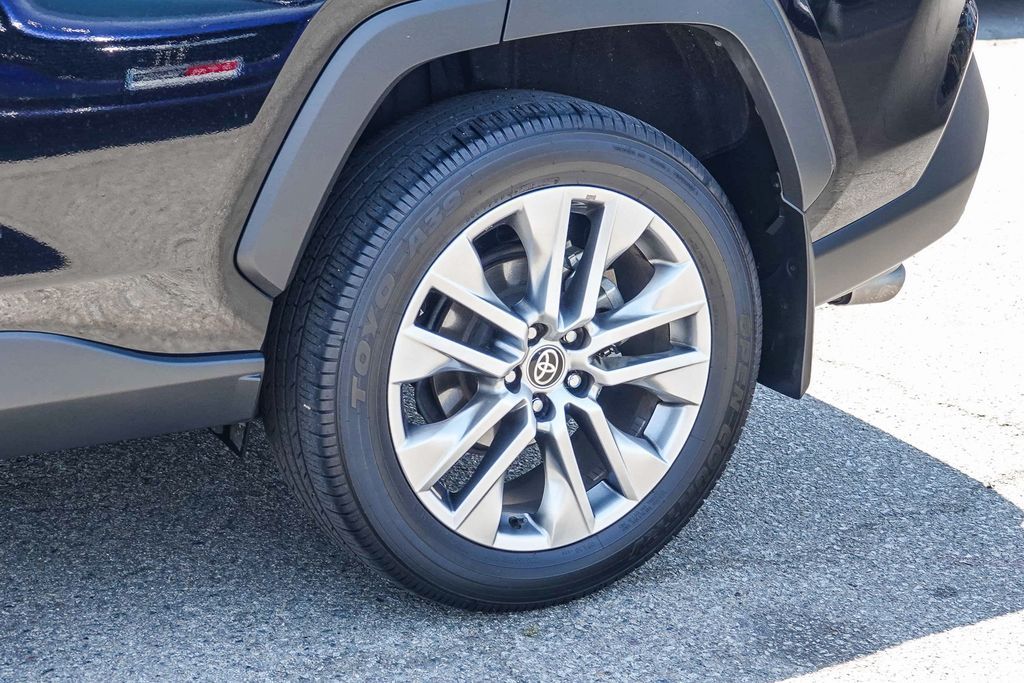 Thumbnail: 2024 Toyota RAV4 - 21