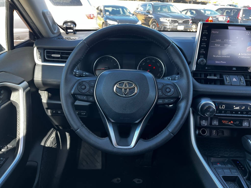 2022 Toyota RAV4 XLE Premium 8