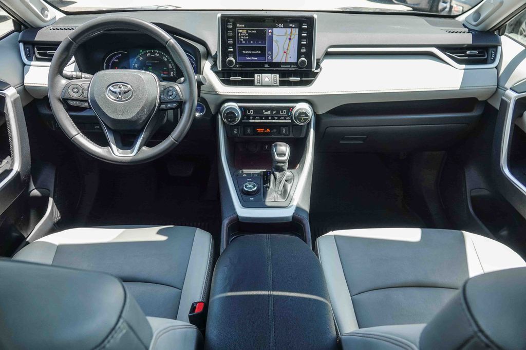 Thumbnail: 2020 Toyota RAV4 - 2