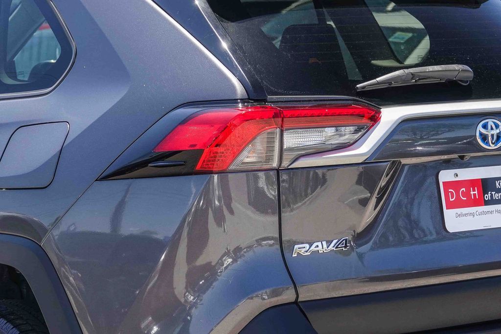 Thumbnail: 2020 Toyota RAV4 - 19