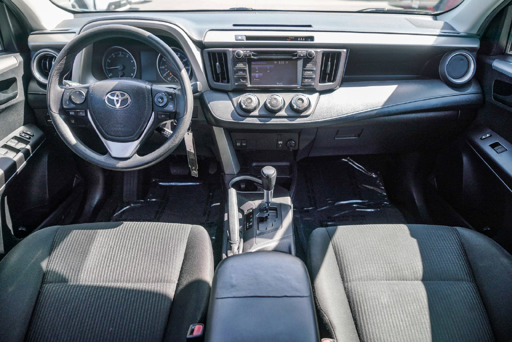 Thumbnail: 2018 Toyota RAV4 - 2