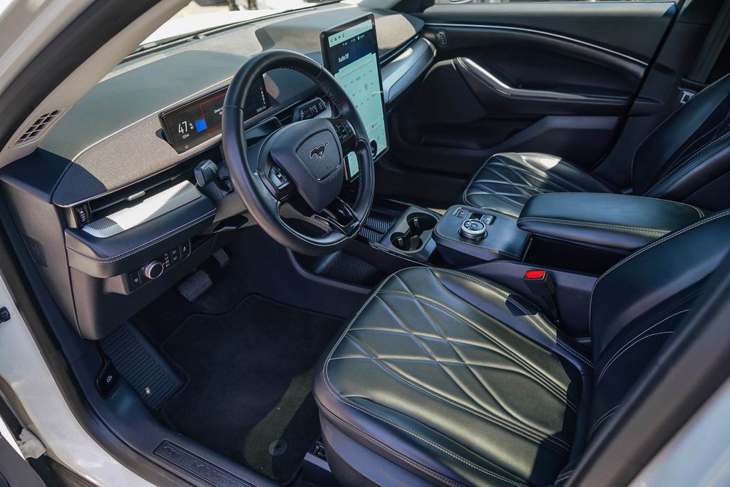 Thumbnail: 2022 Ford Mustang Mach-E - 10