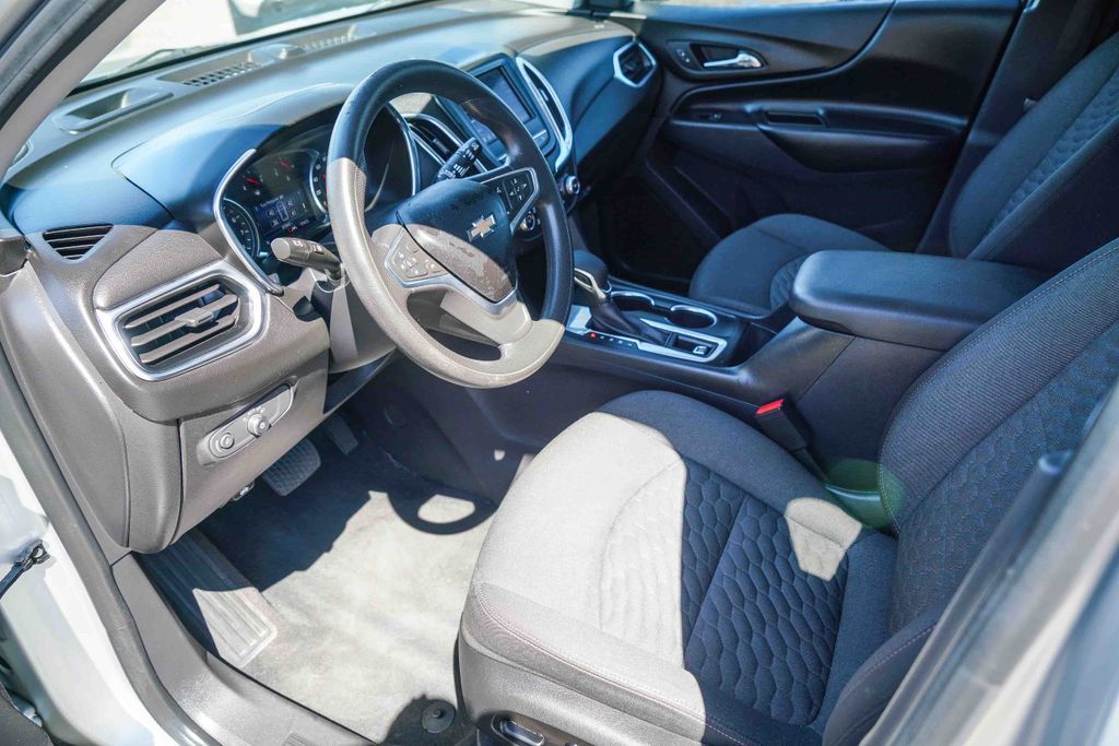 Thumbnail: 2020 Chevrolet Equinox - 10