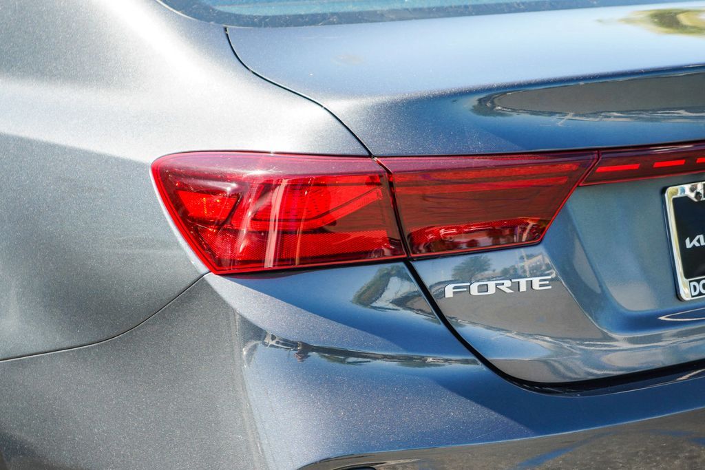 Thumbnail: 2023 Kia Forte - 19