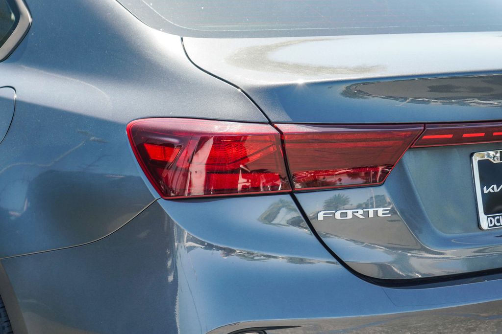 Thumbnail: 2023 Kia Forte - 17