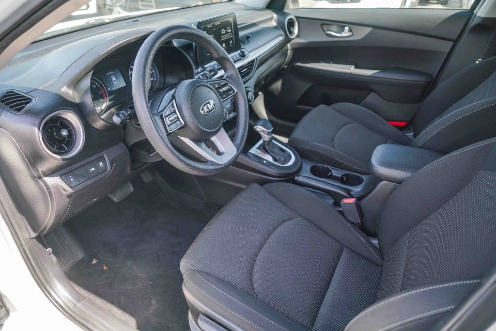 Thumbnail: 2020 Kia Forte - 10