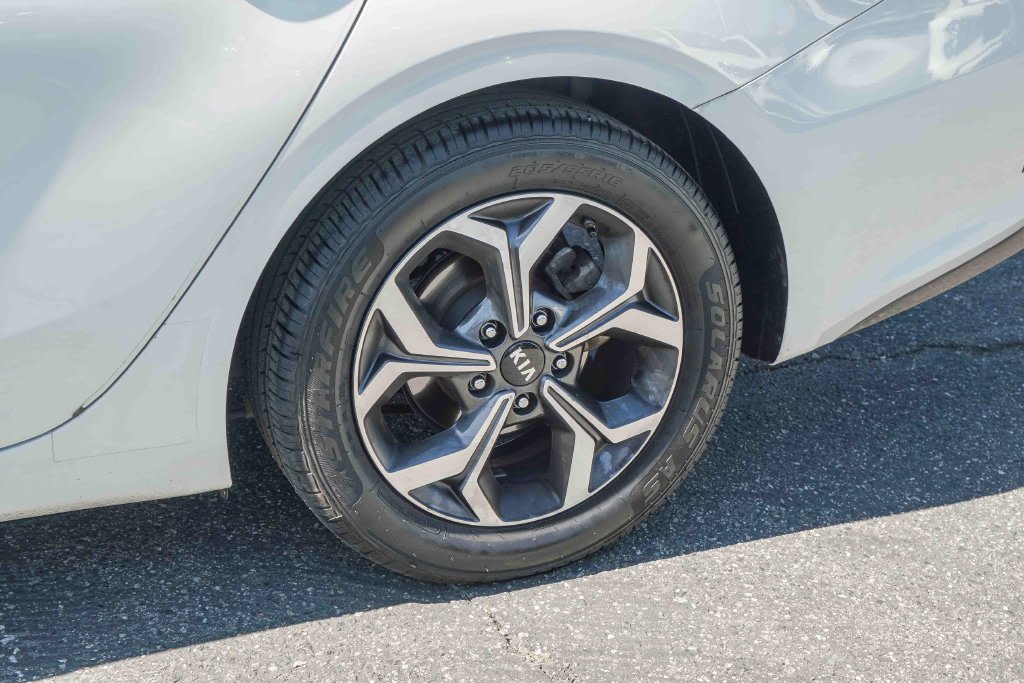 Thumbnail: 2020 Kia Forte - 21