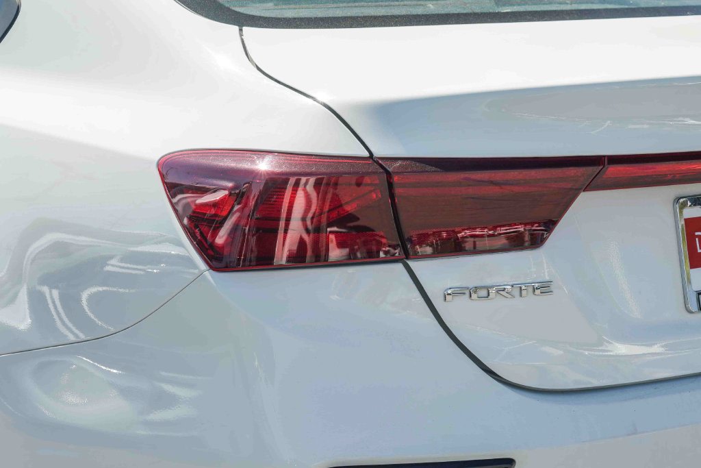 Thumbnail: 2020 Kia Forte - 19