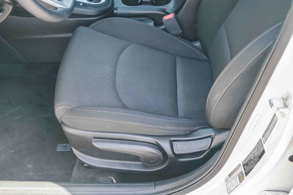 Thumbnail: 2020 Kia Forte - 24