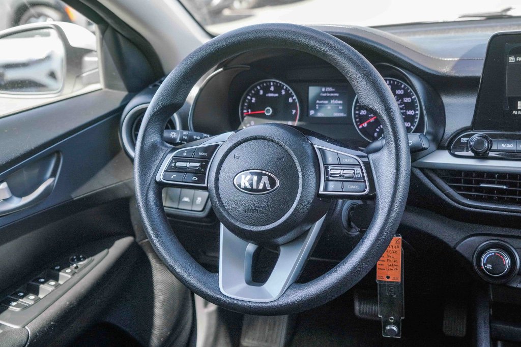 Thumbnail: 2020 Kia Forte - 8