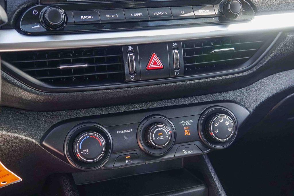 Thumbnail: 2024 Kia Forte - 26