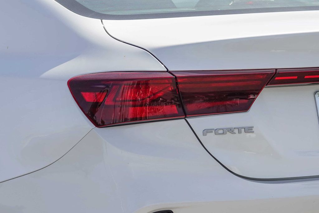 Thumbnail: 2024 Kia Forte - 19
