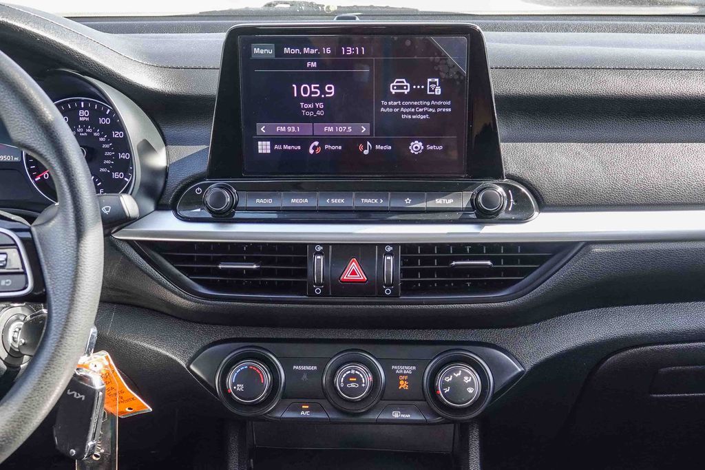 Thumbnail: 2024 Kia Forte - 12