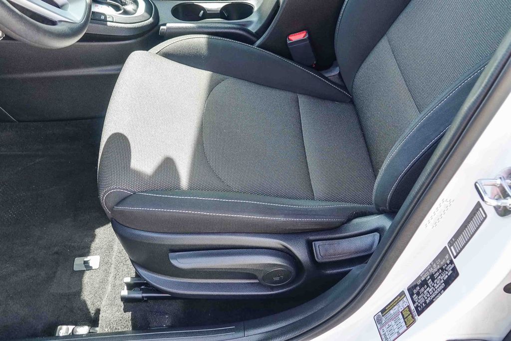 Thumbnail: 2024 Kia Forte - 25