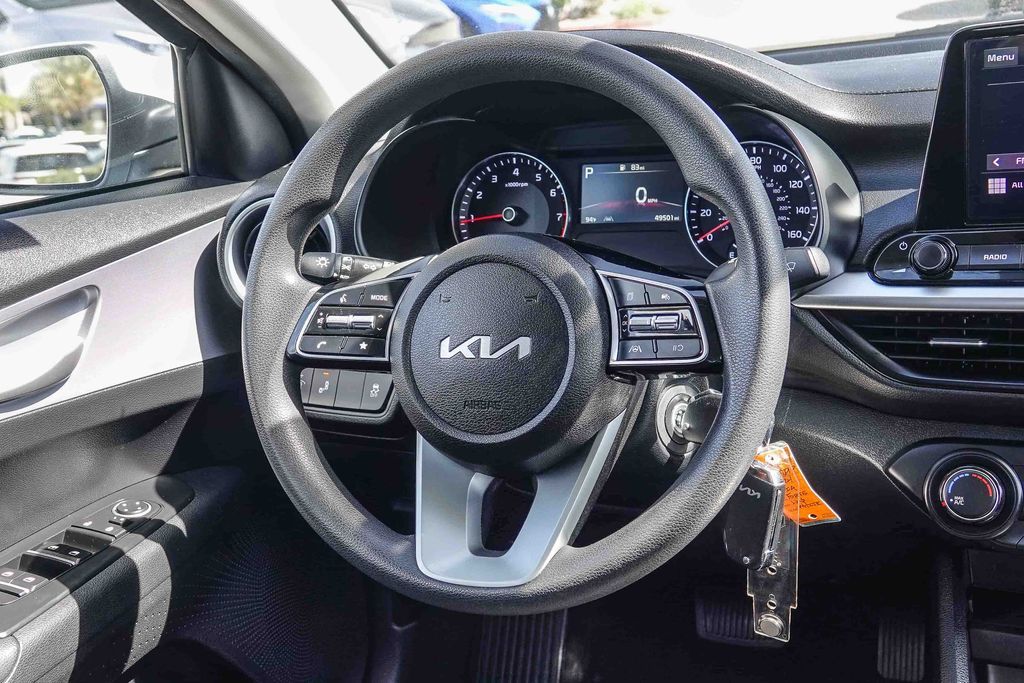 Thumbnail: 2024 Kia Forte - 8