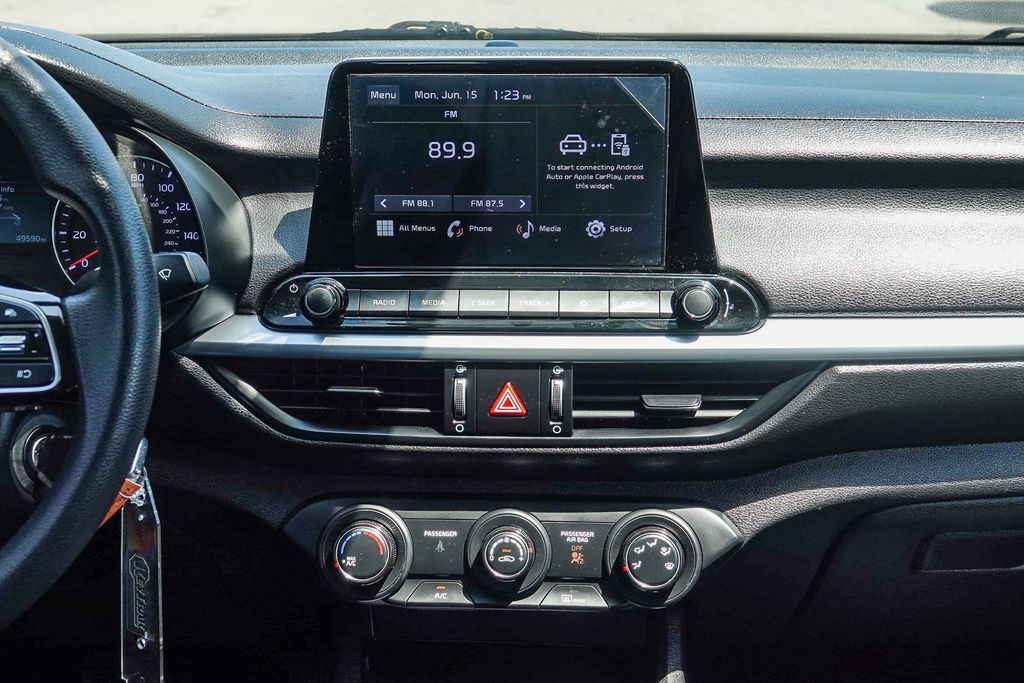 Thumbnail: 2023 Kia Forte - 12