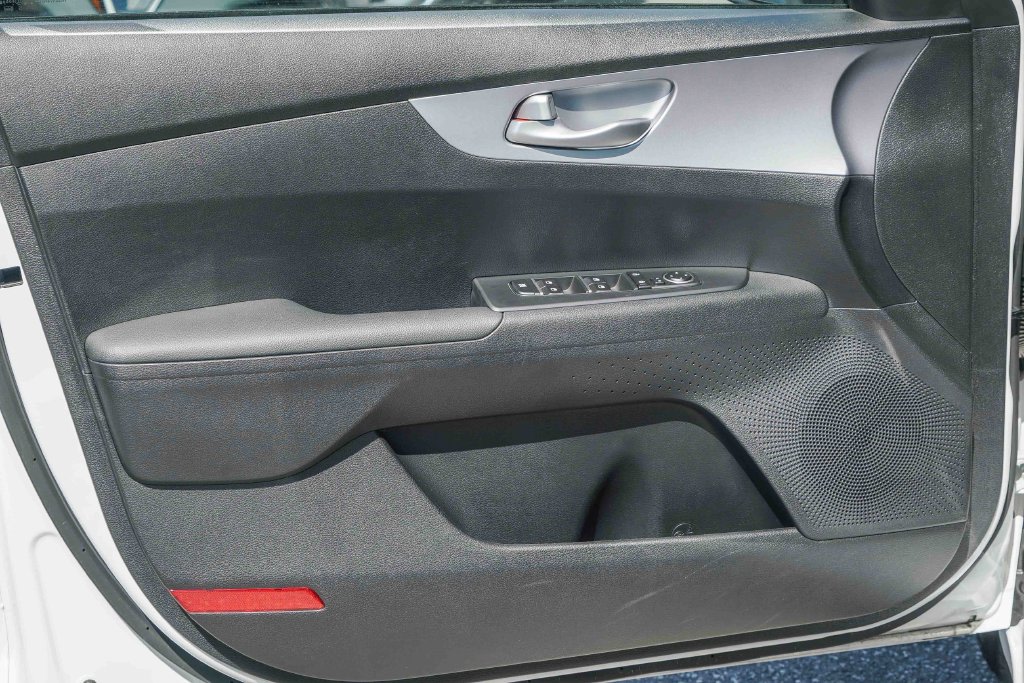 Thumbnail: 2024 Kia Forte - 23