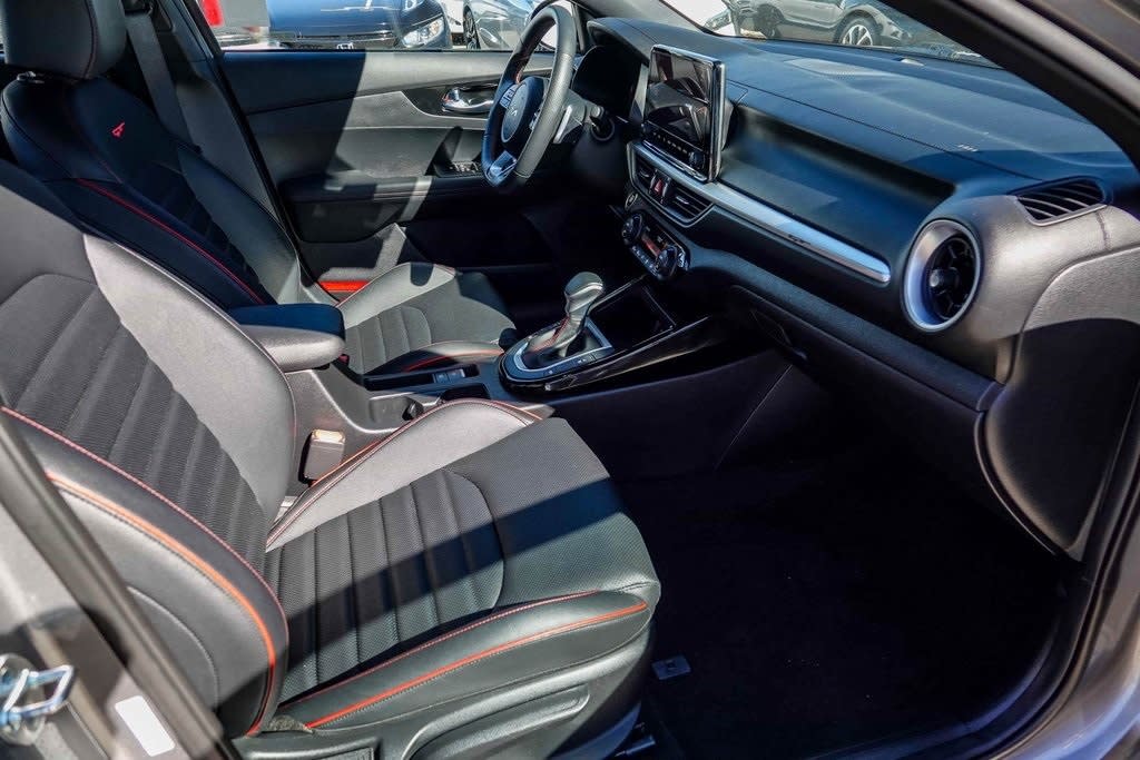 Thumbnail: 2024 Kia Forte - 8