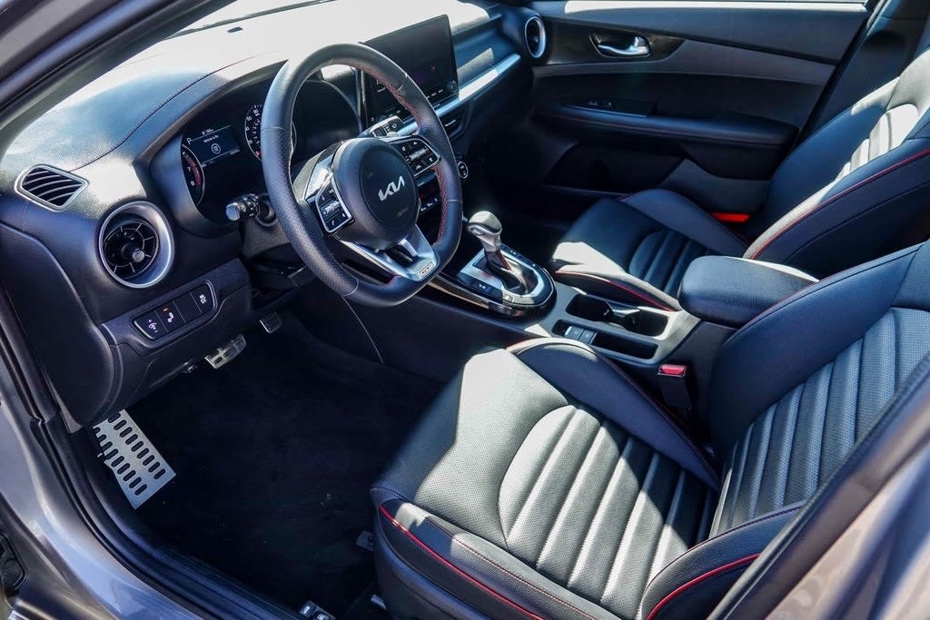 Thumbnail: 2024 Kia Forte - 9