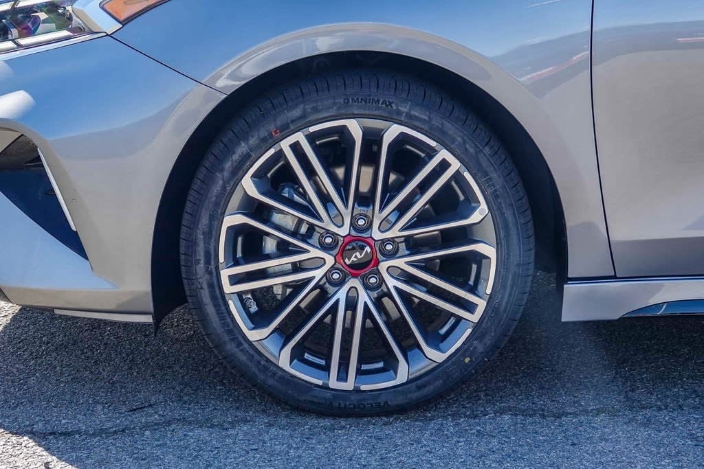 Thumbnail: 2024 Kia Forte - 21