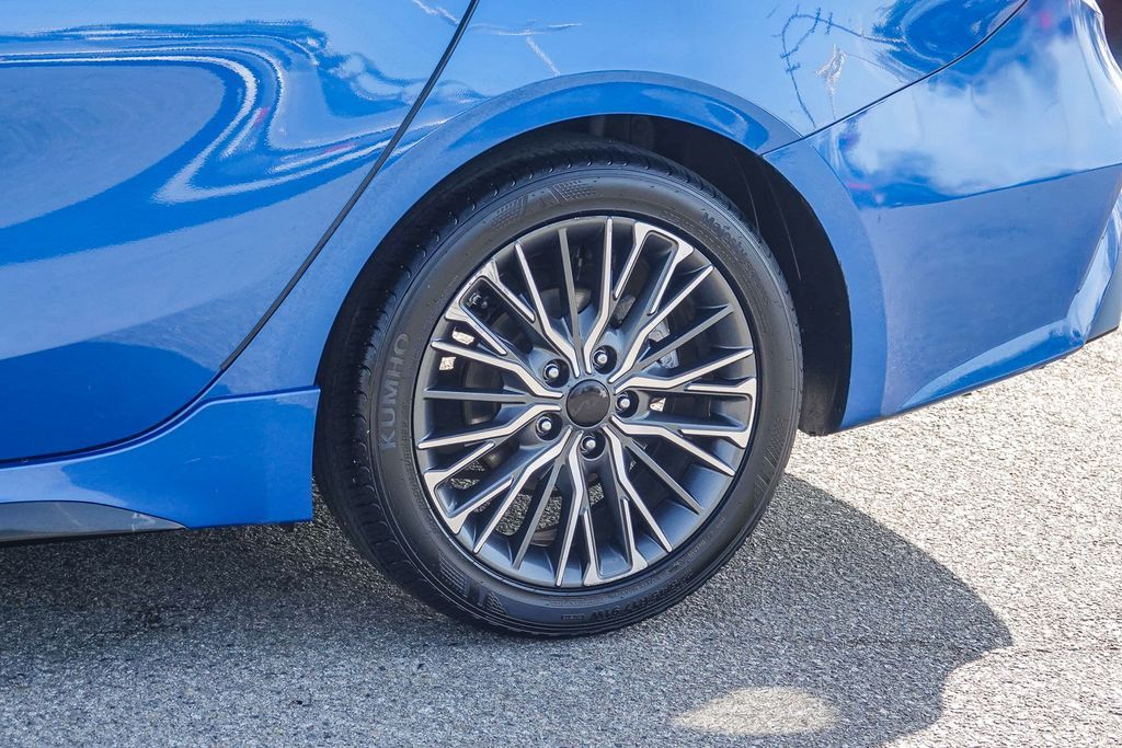 Thumbnail: 2023 Kia Forte - 22