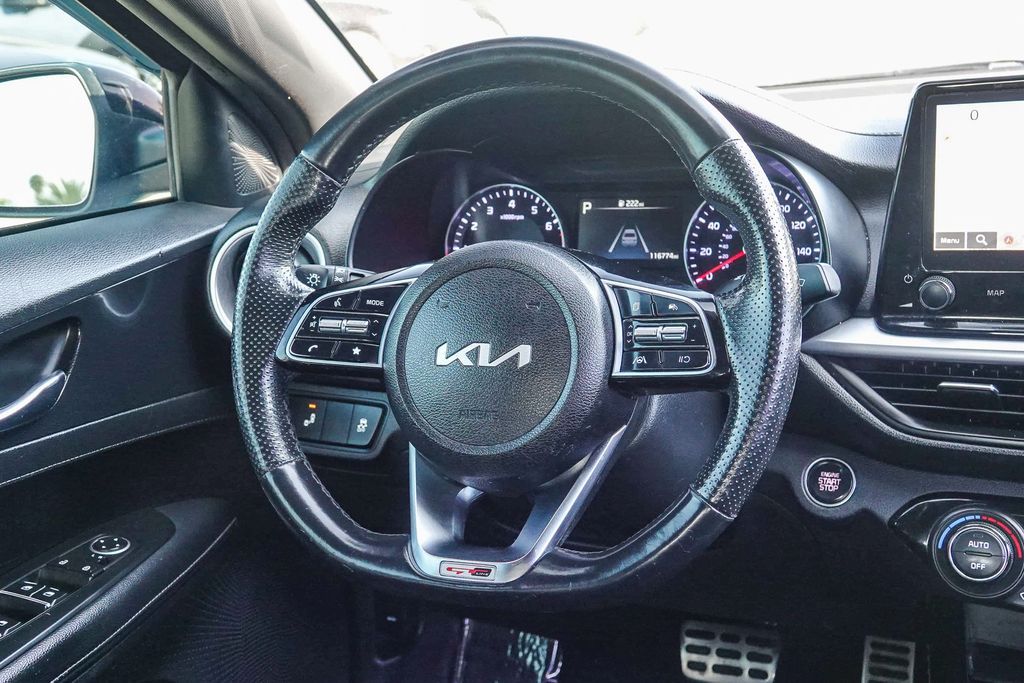 Thumbnail: 2023 Kia Forte - 9