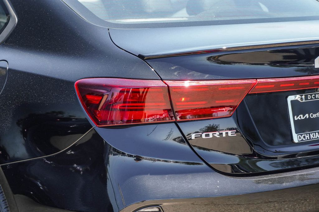 Thumbnail: 2023 Kia Forte - 19