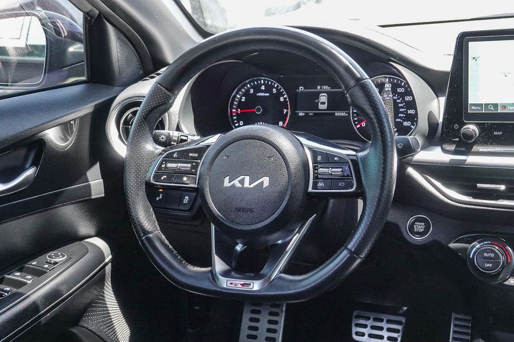 Thumbnail: 2023 Kia Forte - 8