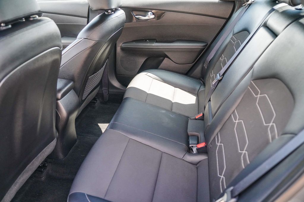 Thumbnail: 2023 Kia Forte - 12